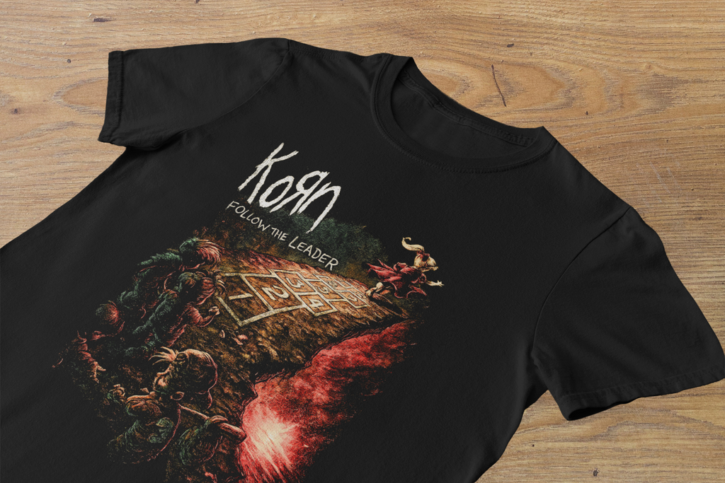 T-shirt Korn "Follow the Leader" – Nu Metal Hopscotch Art / Red Sky Graphic