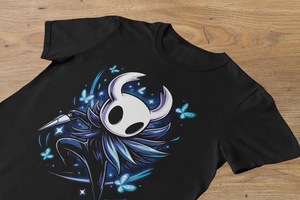 T-shirt Hollow Knight "Void & Dreams" – Indie Game Fantasy Art / Butterfly Glow Graphic