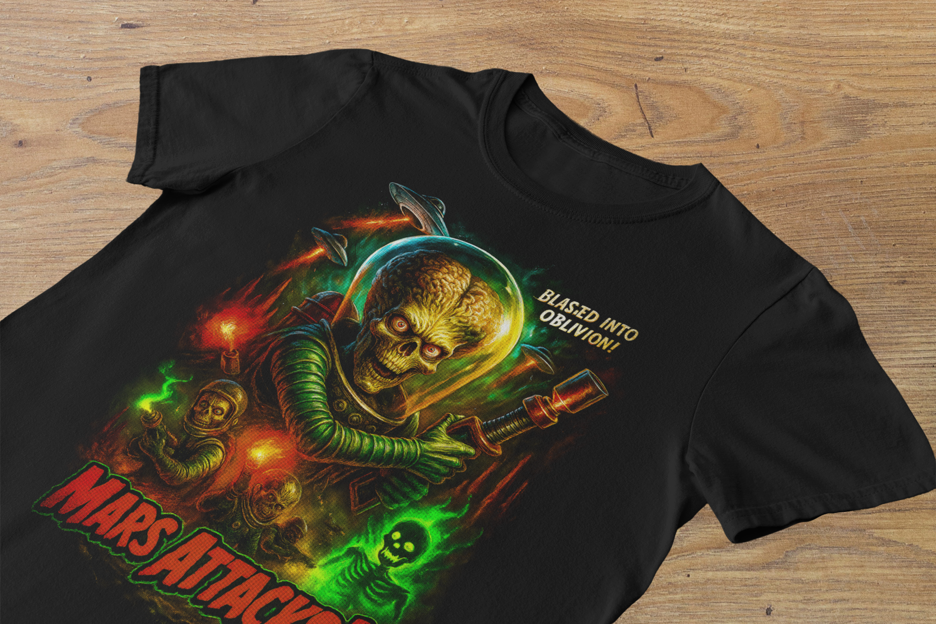 T-shirt "Mars Attacks!" – Sci-Fi Cult Classic Art / Martian Invader Graphic